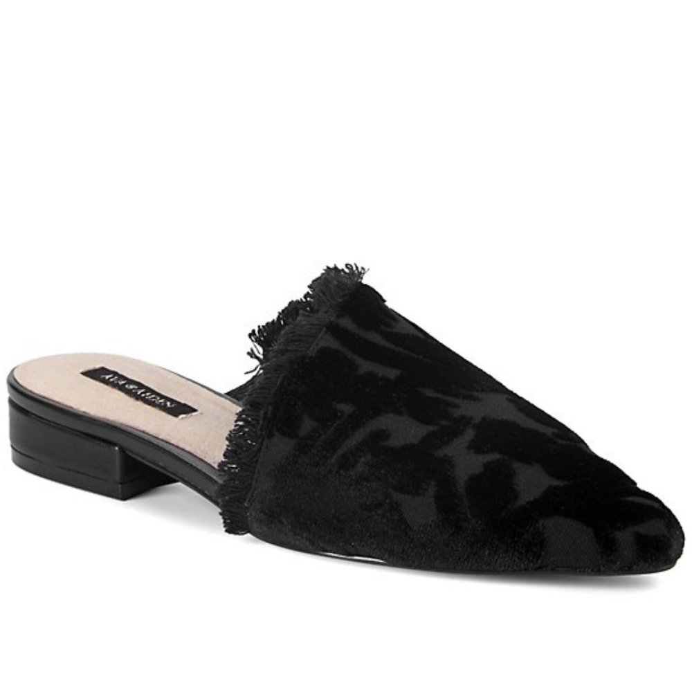NEW AVA & AIDEN Women Bailey Burnished Velvet Fringe Trim Asymmetric Mule Slip